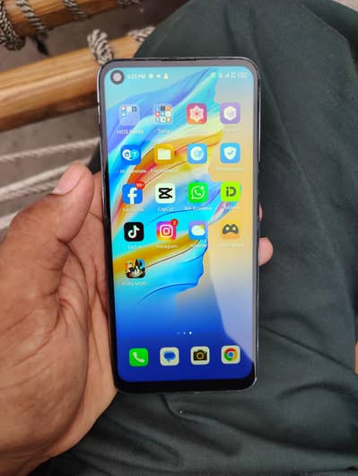 Tecno CAMON 17P