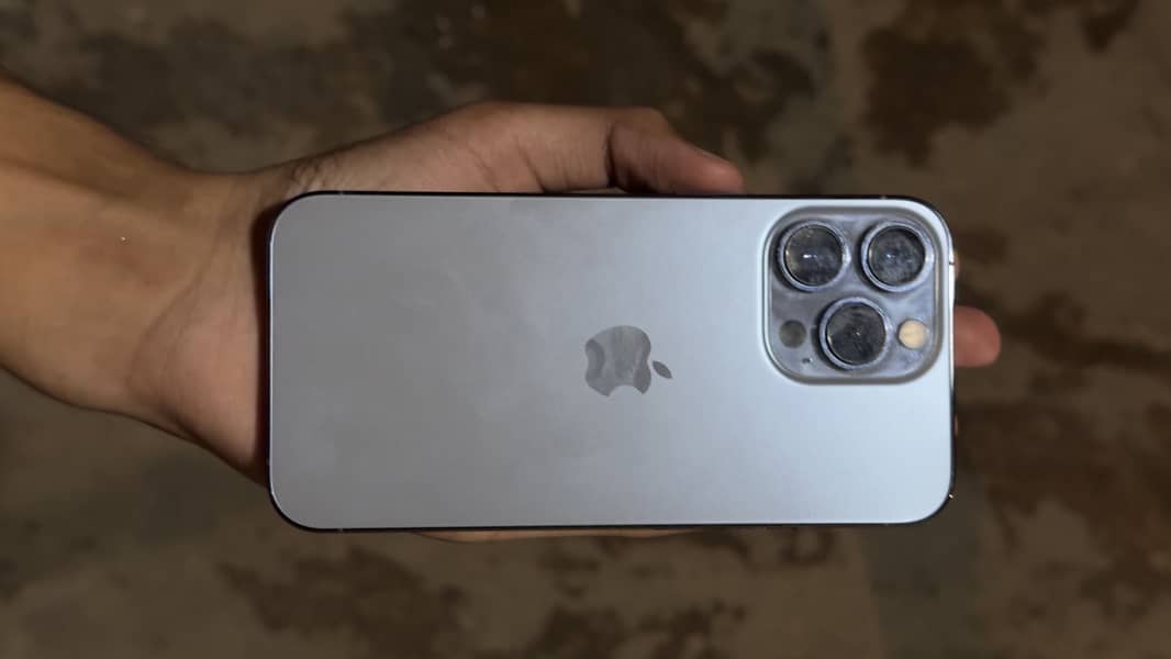 Apple iPhone 13 Pro 0