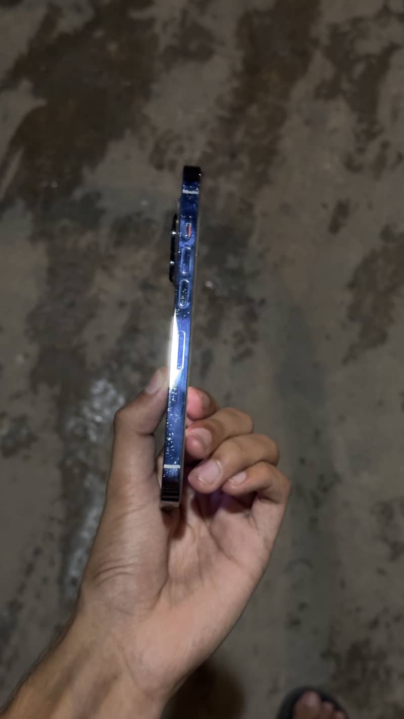 Apple iPhone 13 Pro 3