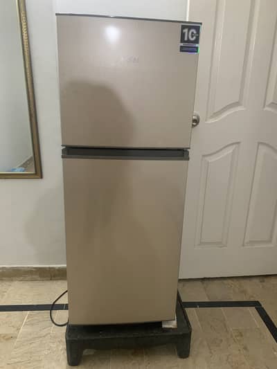Manual refrigerator