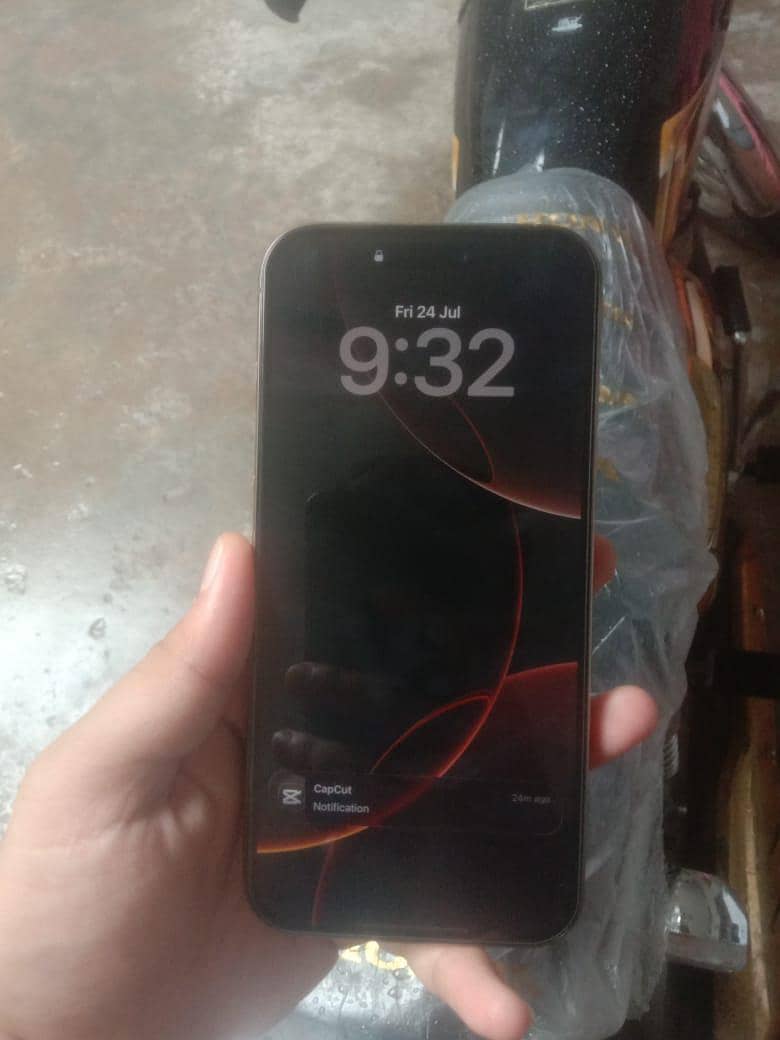 Apple iPhone 16 Pro Max 0
