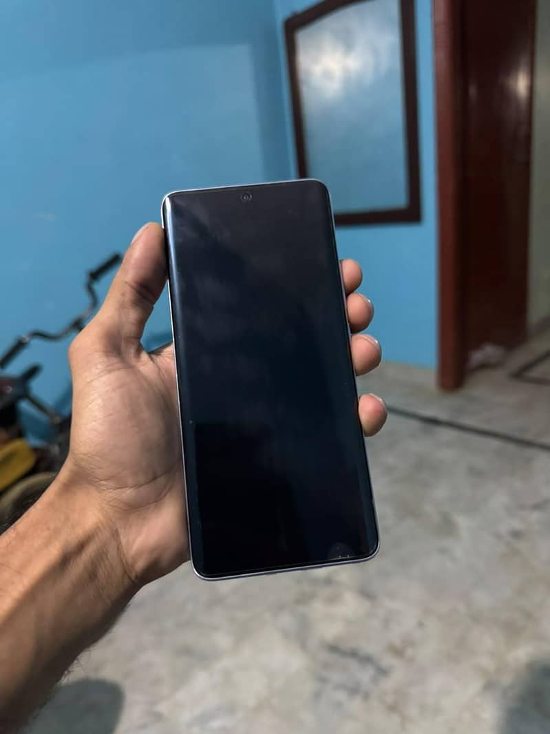 Xiaomi Redmi Note 13 Pro Plus 4