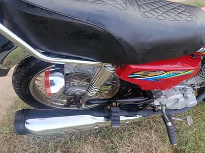 Honda CG125 Red colour