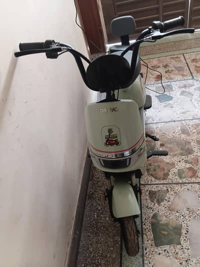 orevo company scooty electric kidz urgent sale not used brand new