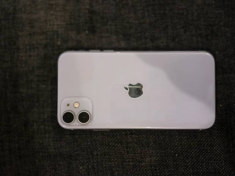 Apple iPhone 11 3