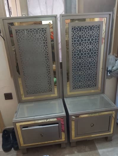 Queen size bed with side tables good condition