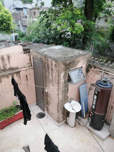10 marla upper portion in kamran block