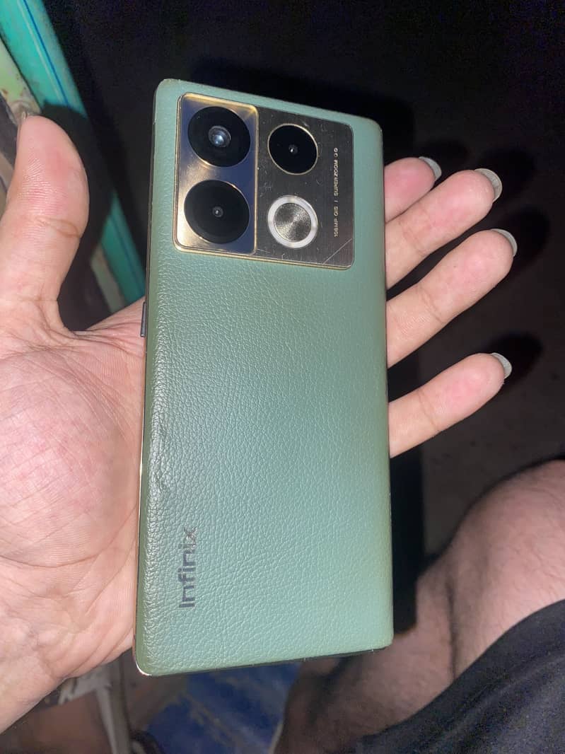 Infinix Note 40 Pro 5
