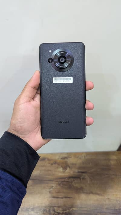 Sharp Aquos Sense7
