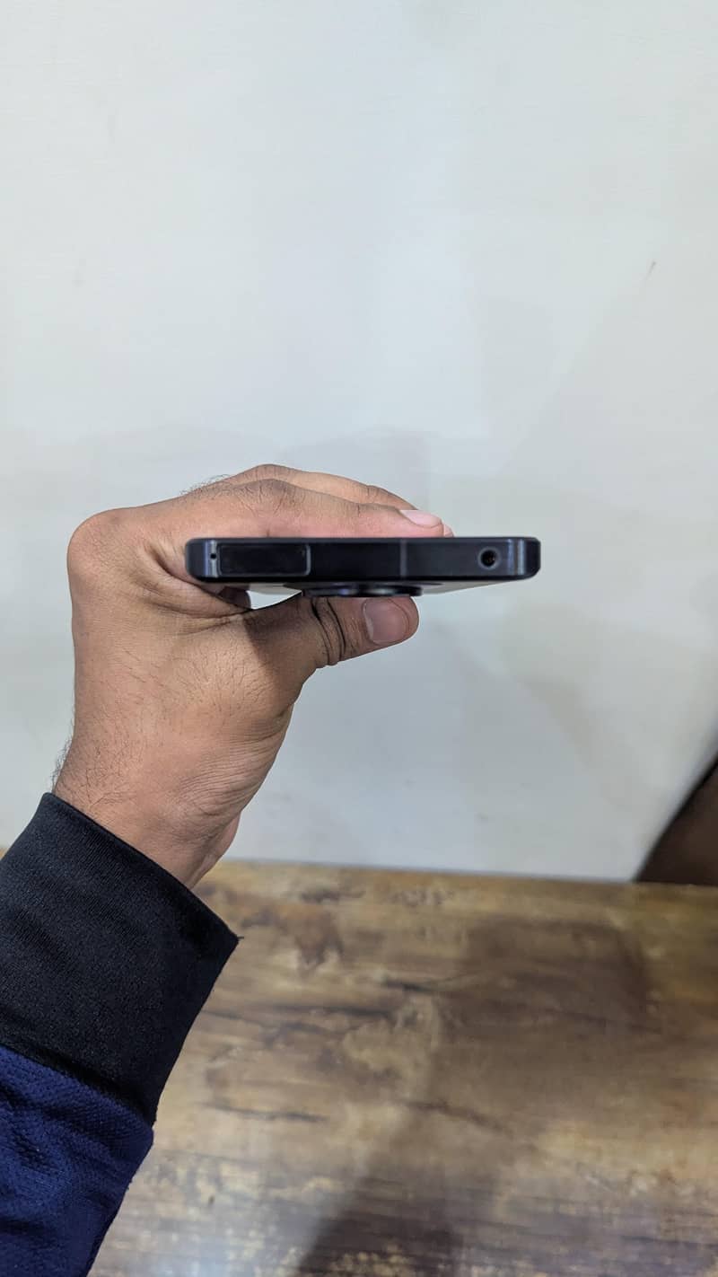 Sharp Aquos Sense7 1