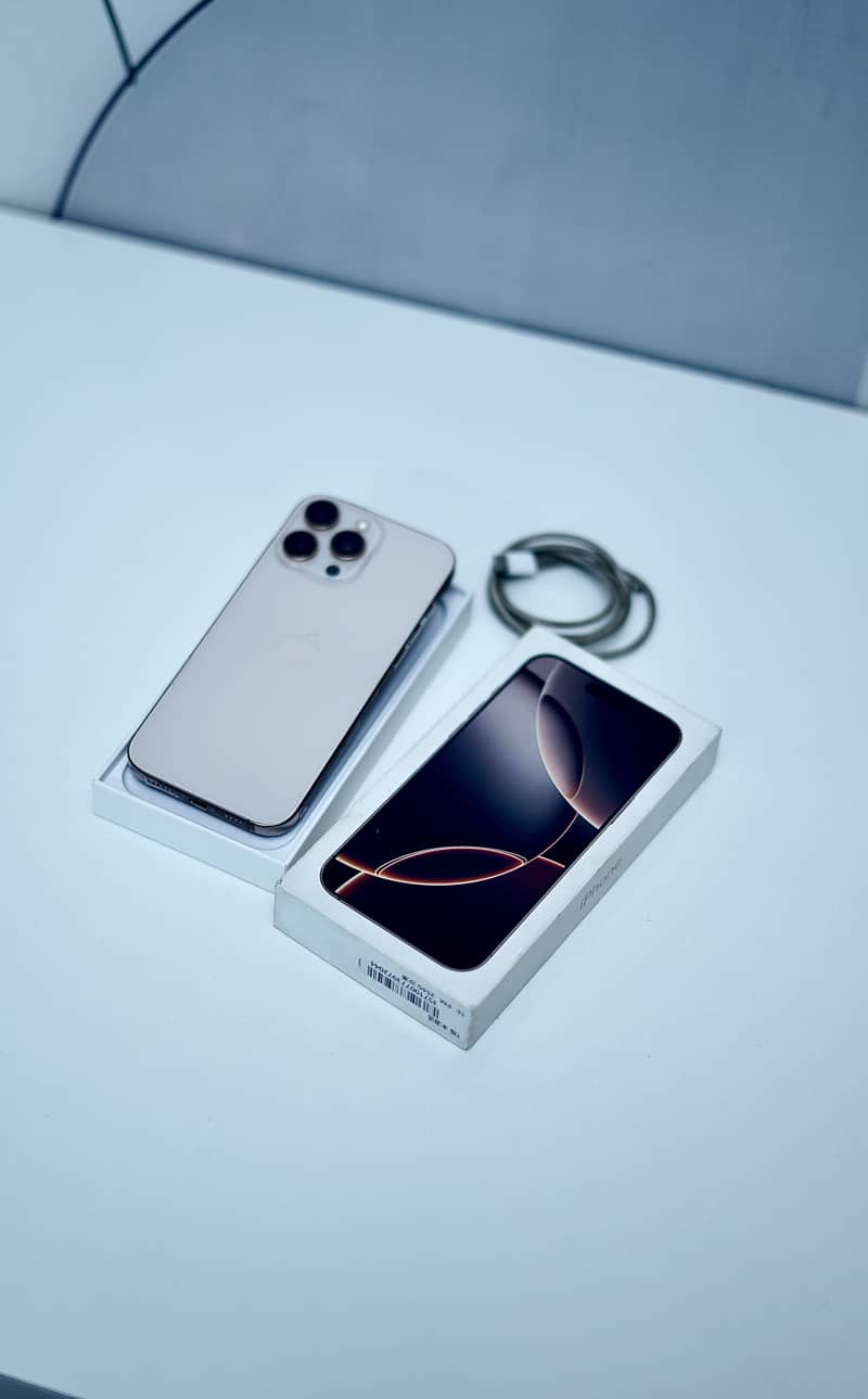 Apple iPhone 16 Pro Max 2