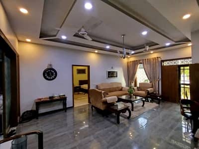 Available furnish Commercial rent