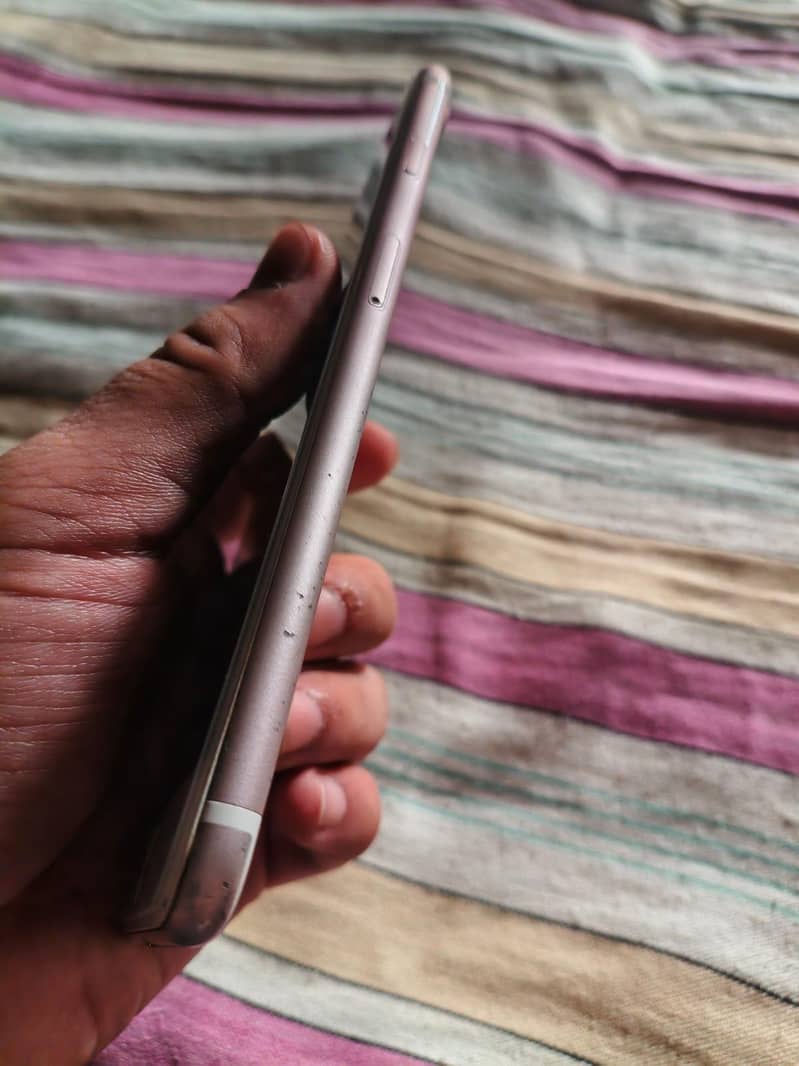 Apple iPhone 7 Plus 1