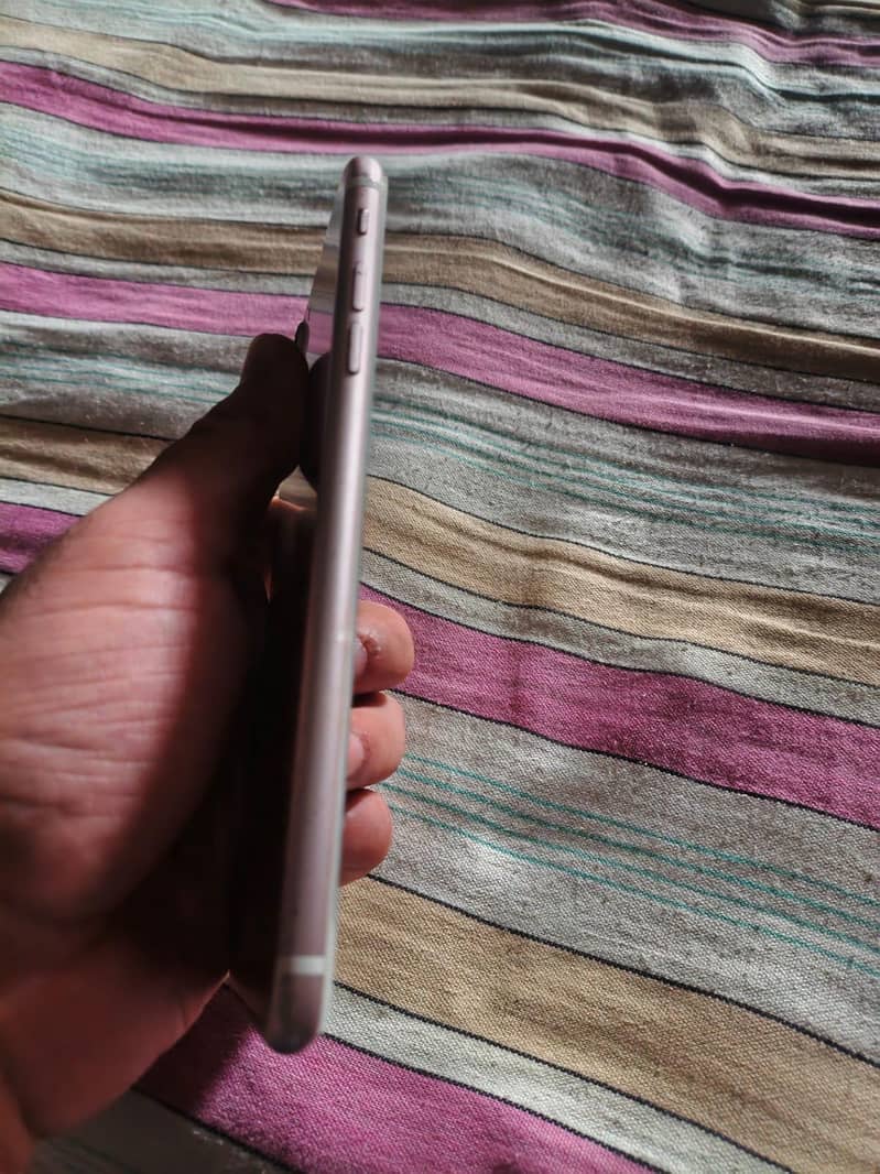 Apple iPhone 7 Plus 3