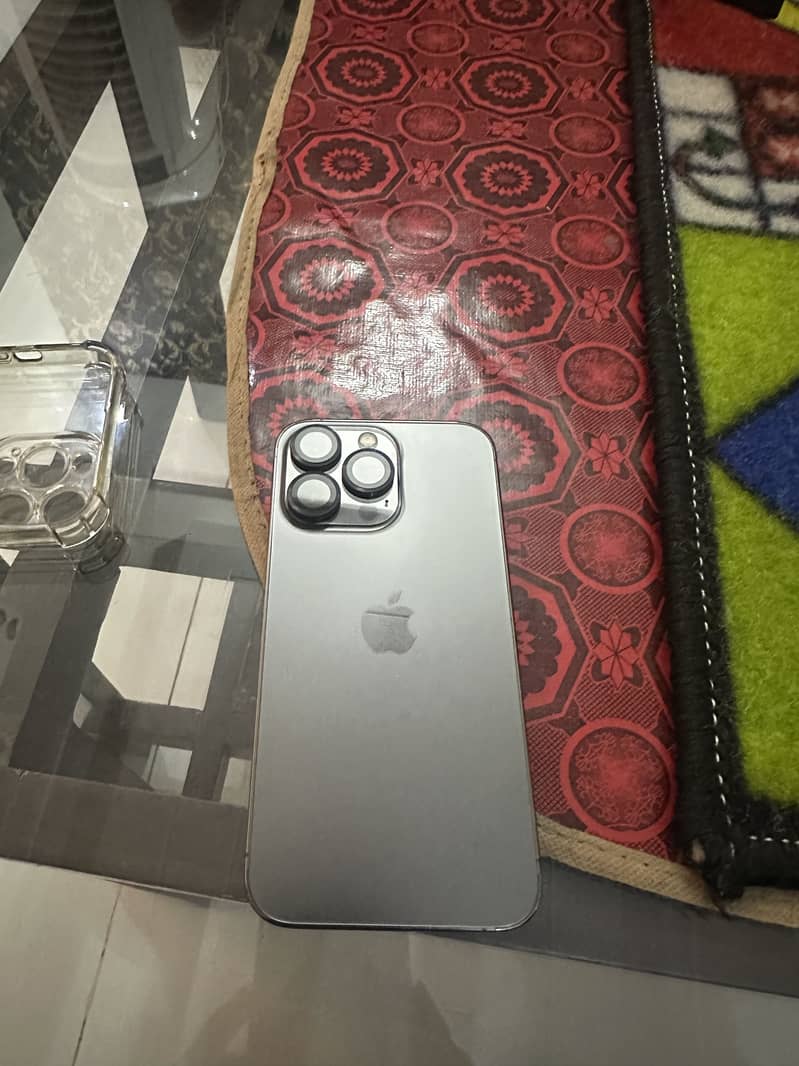 Apple iPhone 13 Pro 1