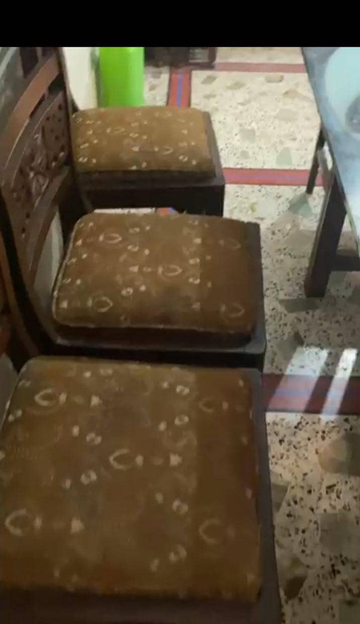 6 seater dining table 3