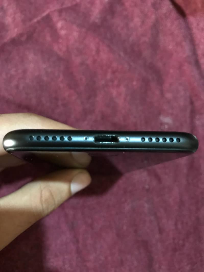 Apple iPhone 7 4