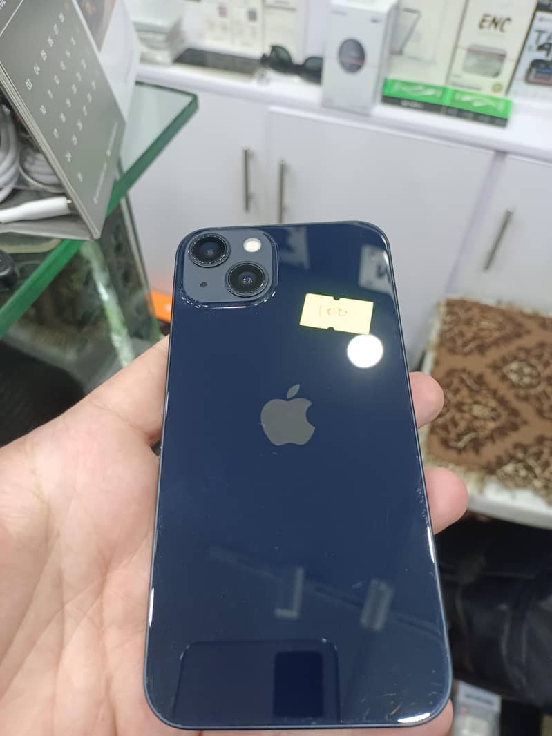 Apple iPhone 13 0