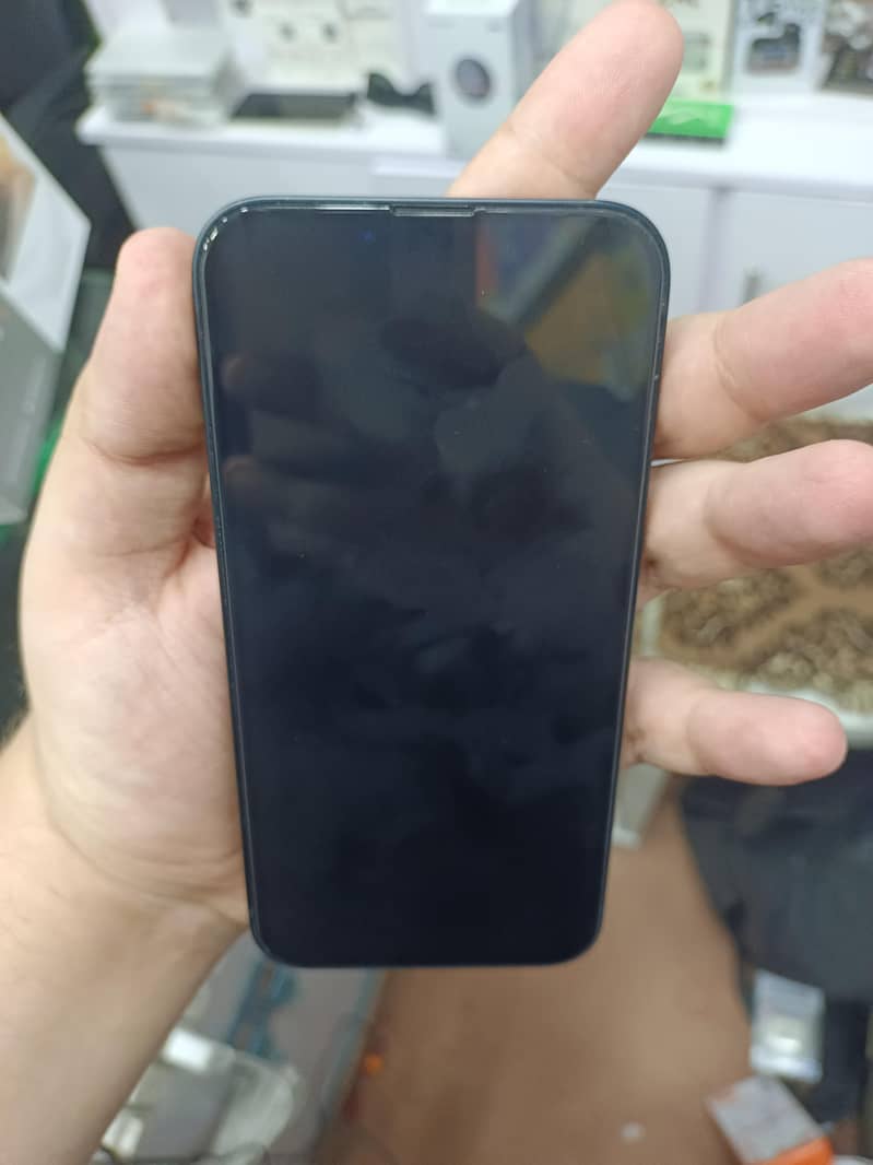 Apple iPhone 13 5