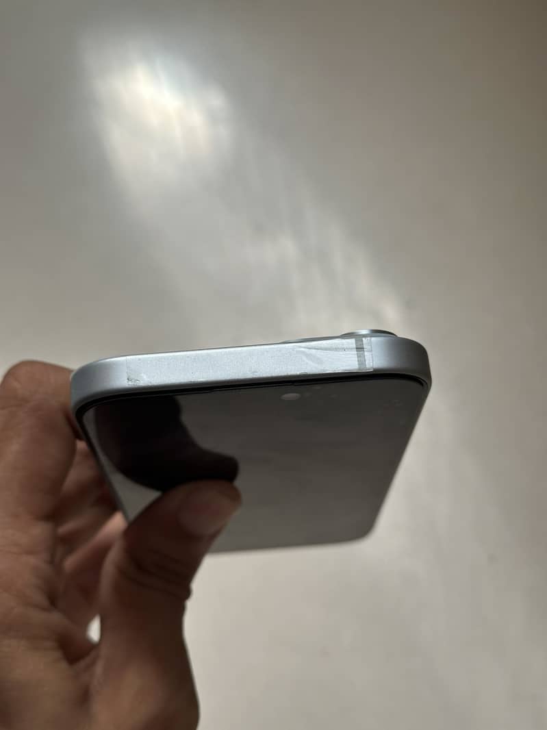 Apple iPhone 15 2
