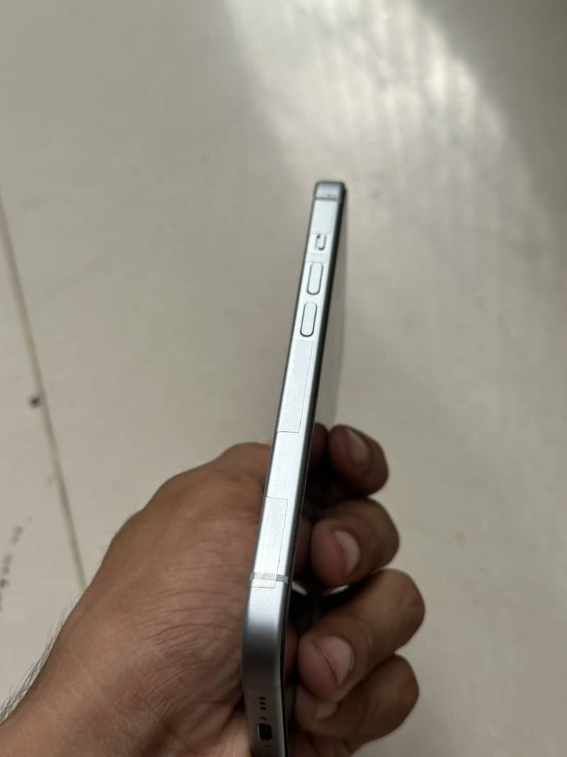 Apple iPhone 15 3