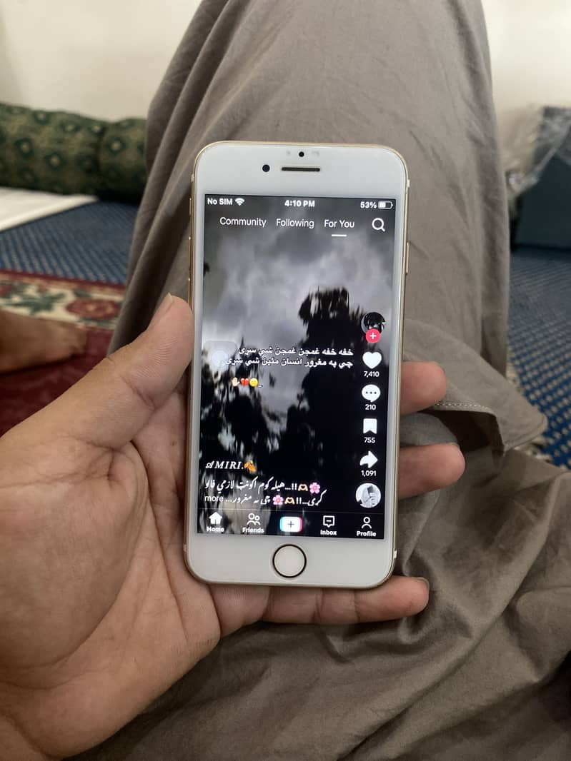 Apple iPhone 7 0