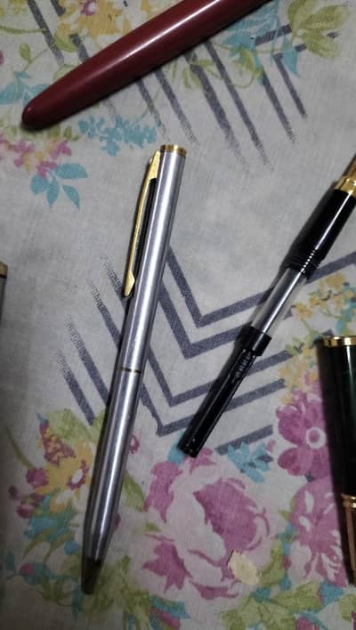 fountains and ballpoint pens