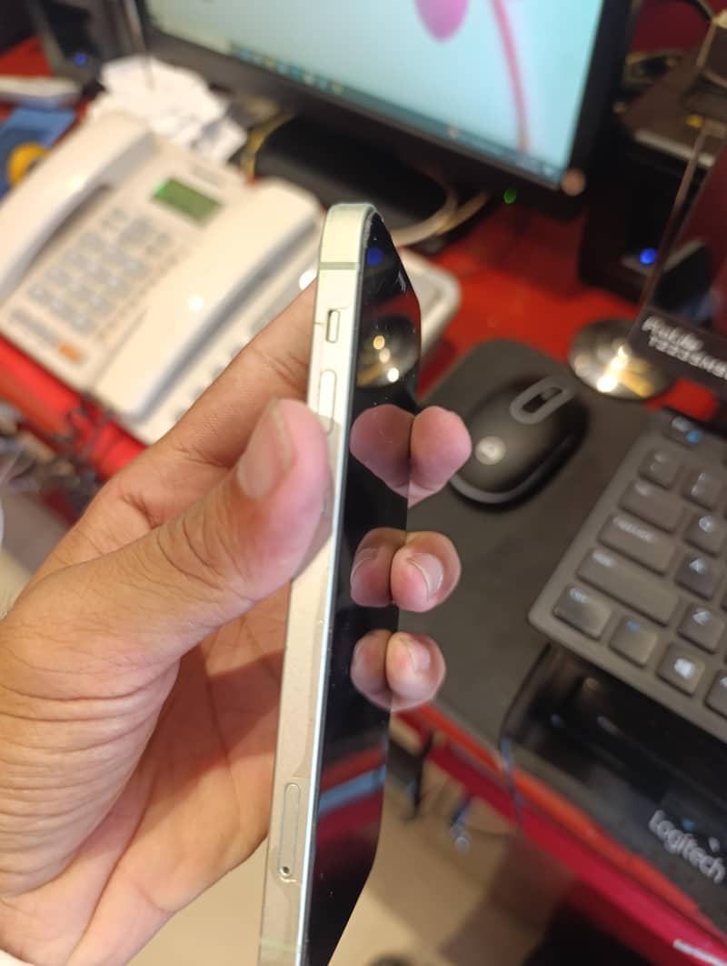 Apple iPhone 12 2
