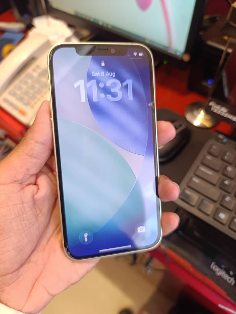 Apple iPhone 12 3