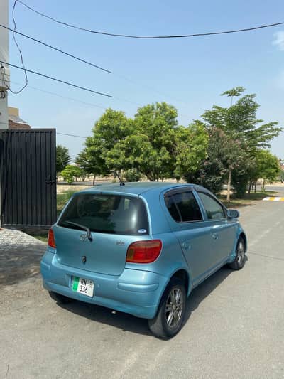 Toyota Vitz 2002