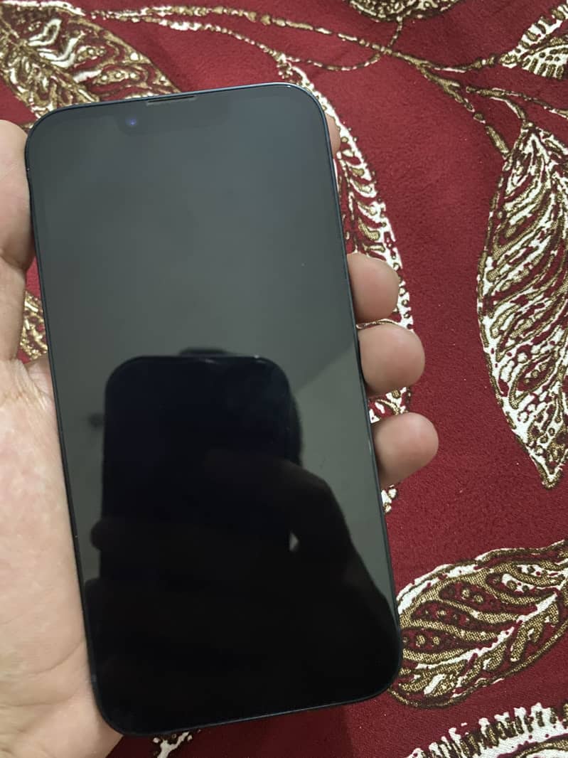 Apple iPhone 14 3