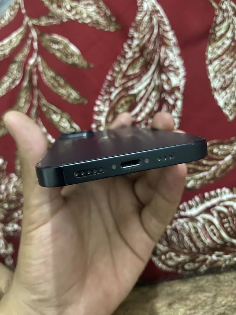 Apple iPhone 14 5