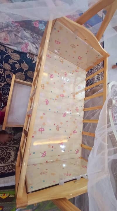 Brand New Baby Swing / Jhoola – 10/10 Condition (Never Used)