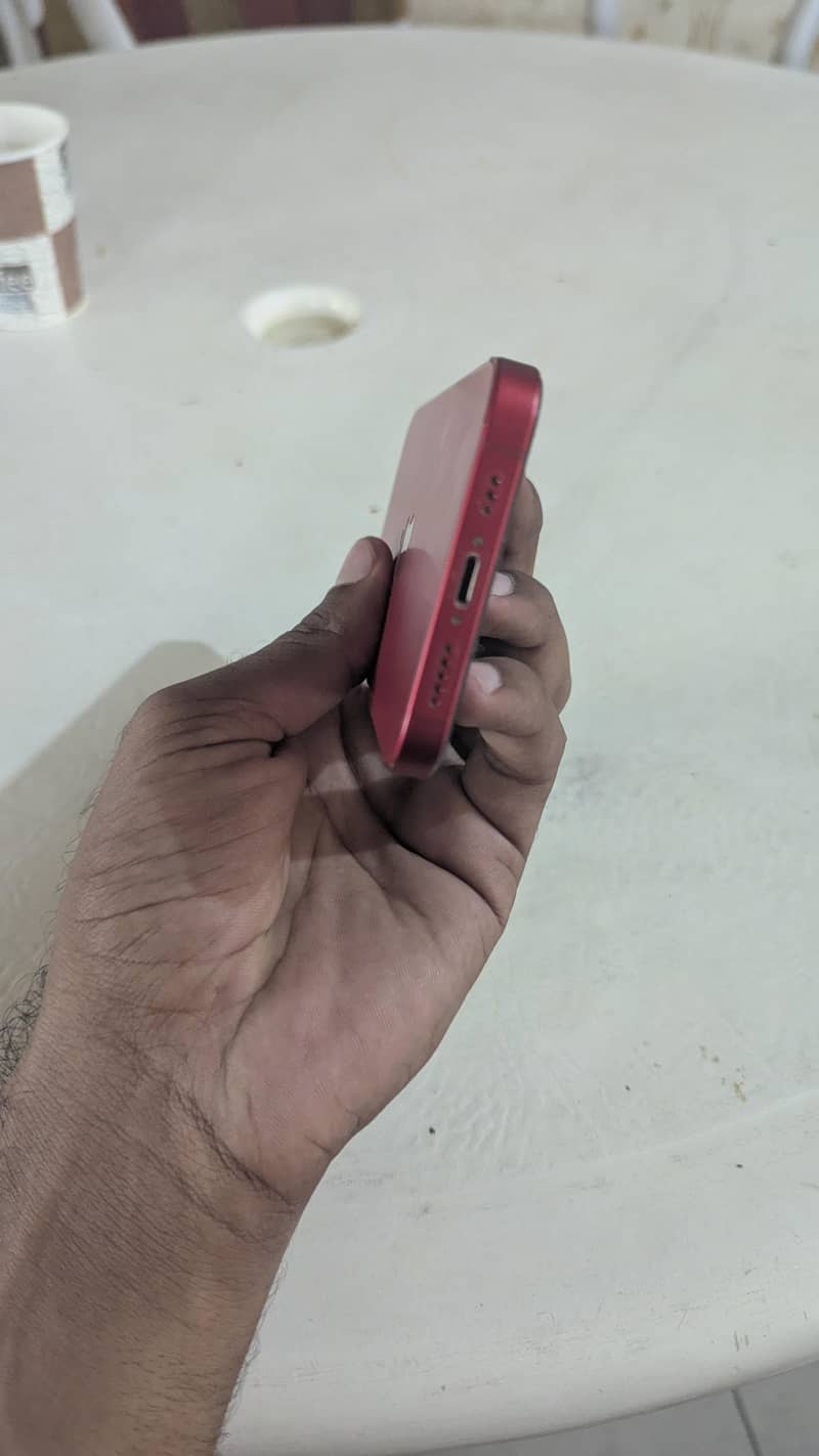 Apple iPhone 13 1