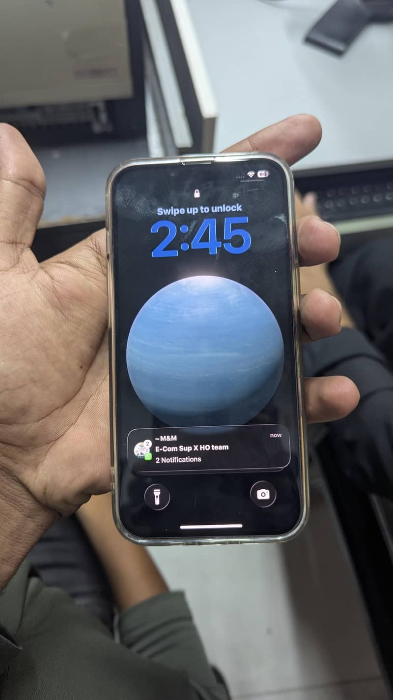 Apple iPhone 13 8