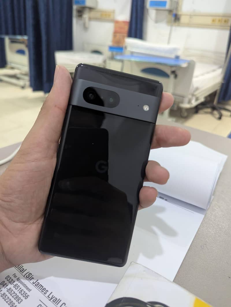 Google Pixel 7 4