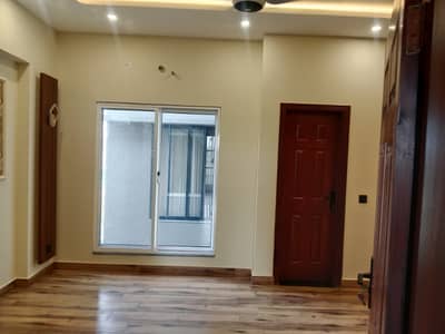 Upper Portion Available For Rent