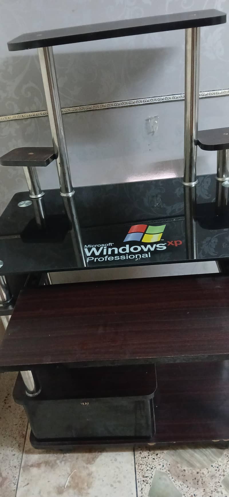 Computer table 1