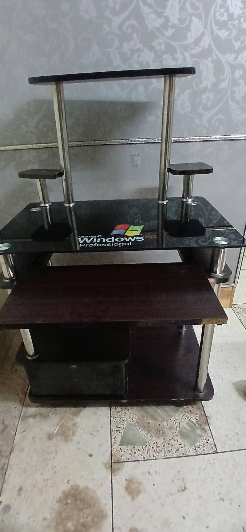 Computer table 3