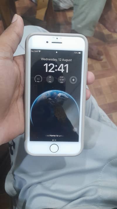 Apple iPhone 8