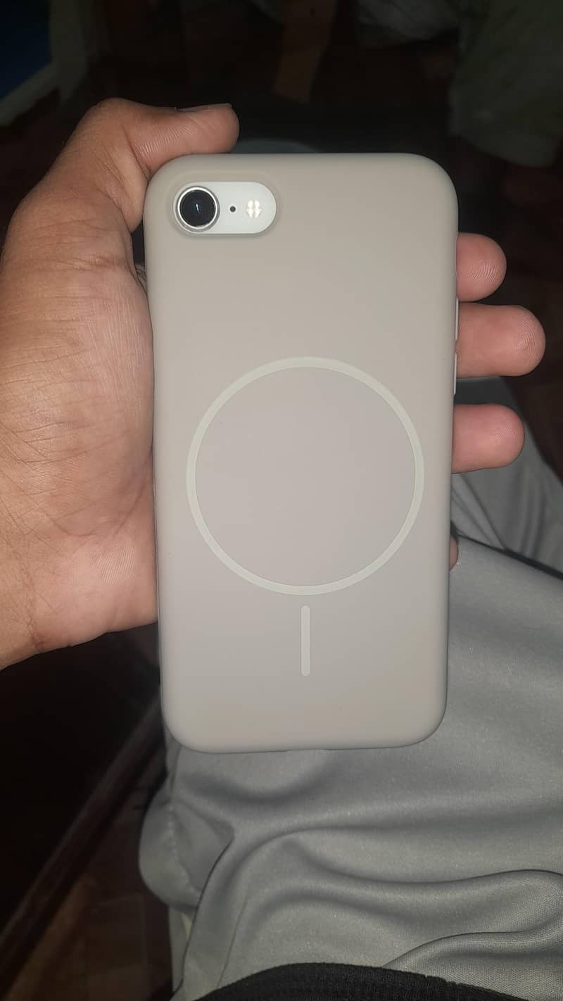 Apple iPhone 8 1