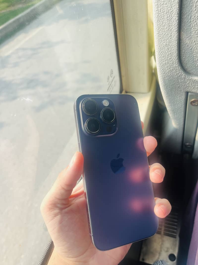 Apple iPhone 14 Pro 0