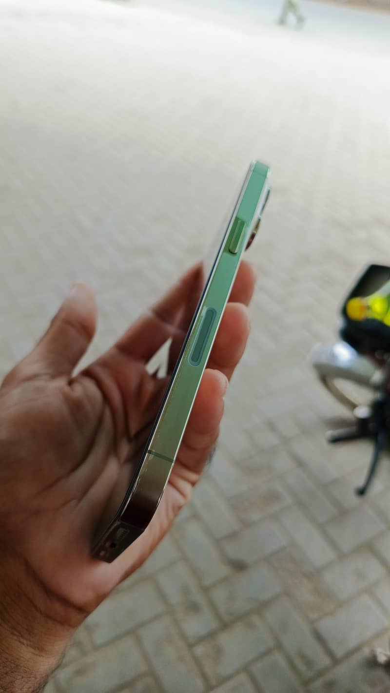 Apple iPhone 14 Pro Max 3