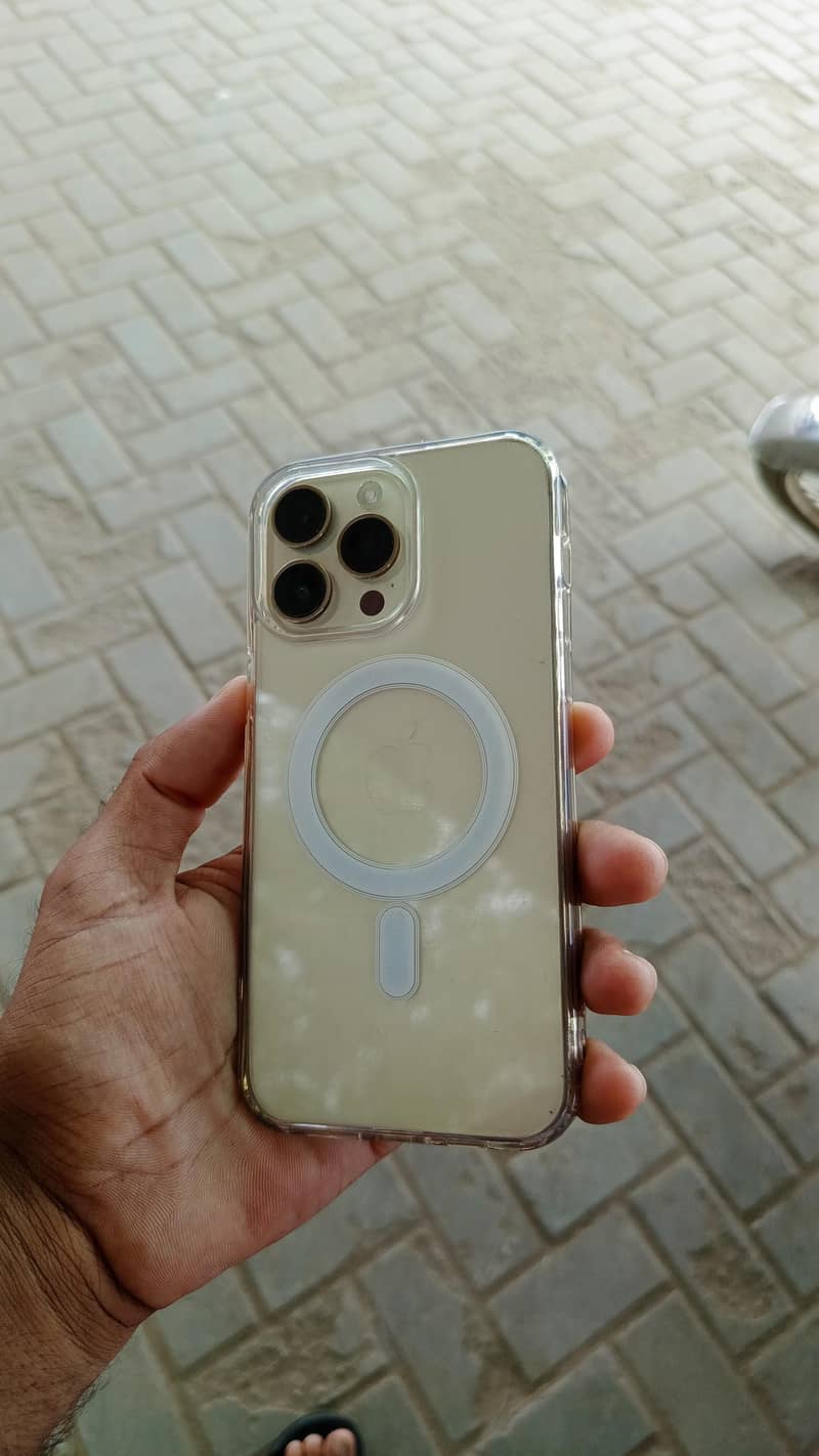Apple iPhone 14 Pro Max 10