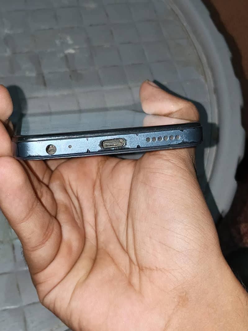 Tecno Spark 20C 2