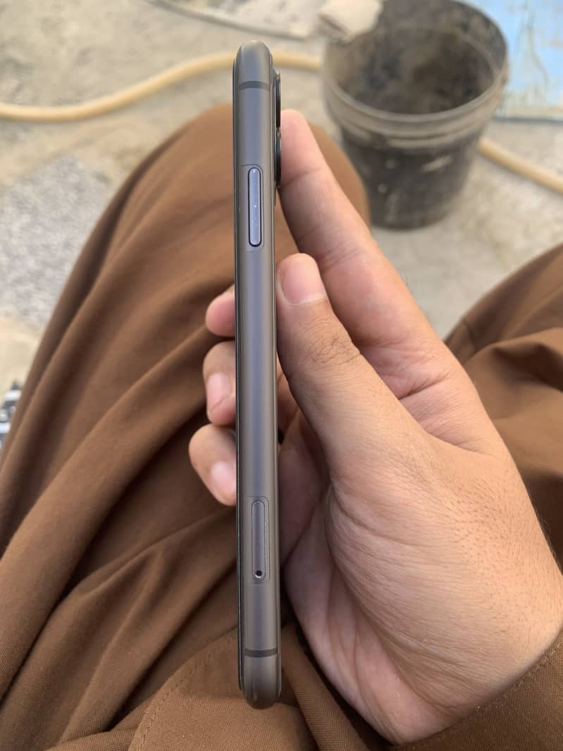 Apple iPhone 11 2