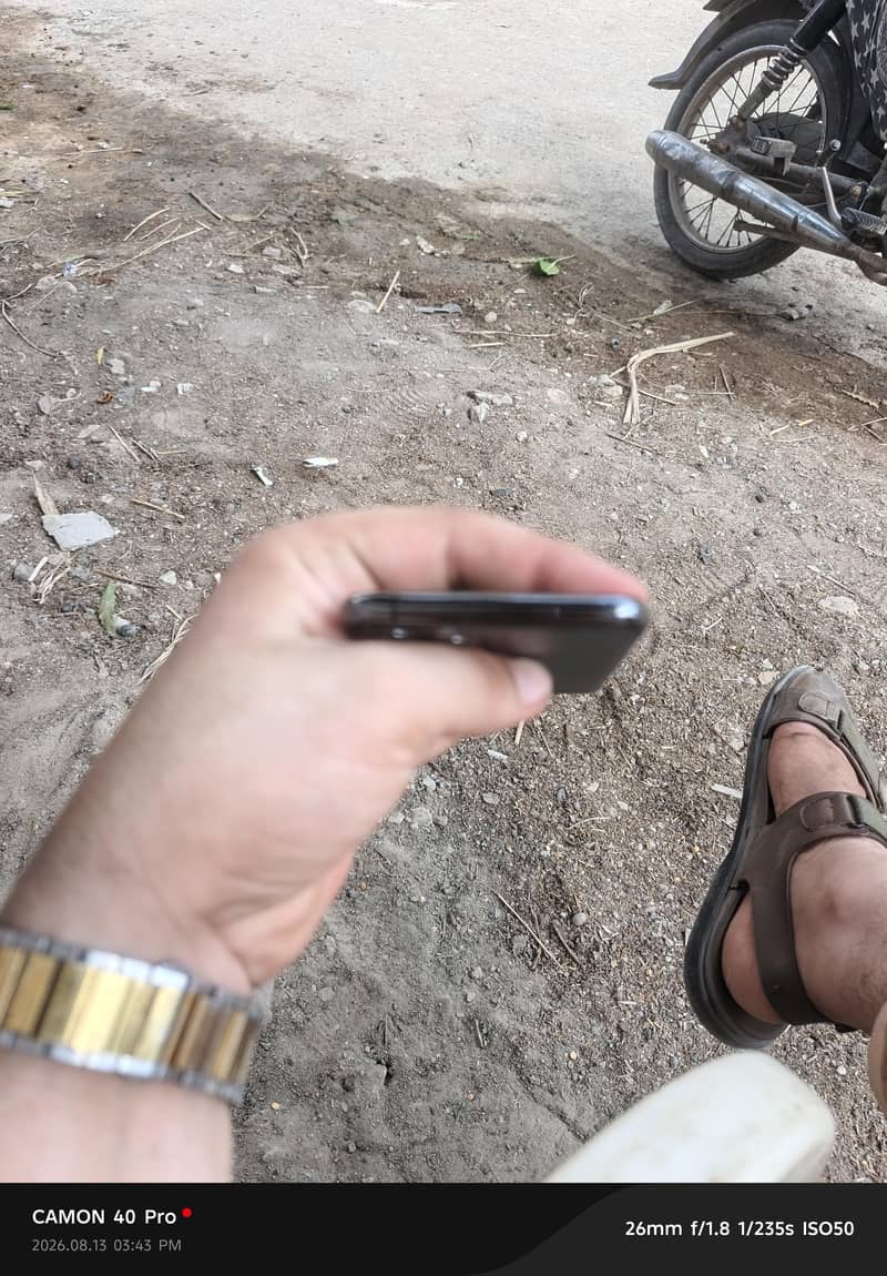Apple iPhone 11 Pro 2