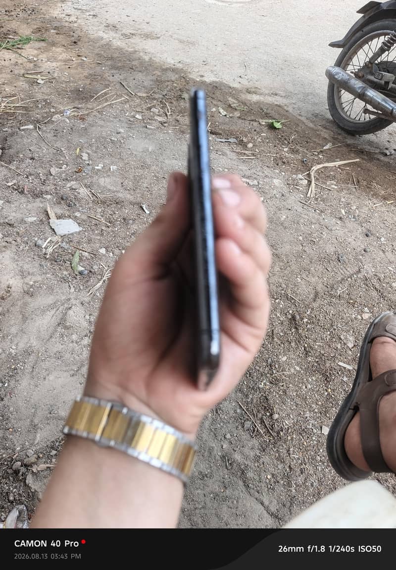 Apple iPhone 11 Pro 3