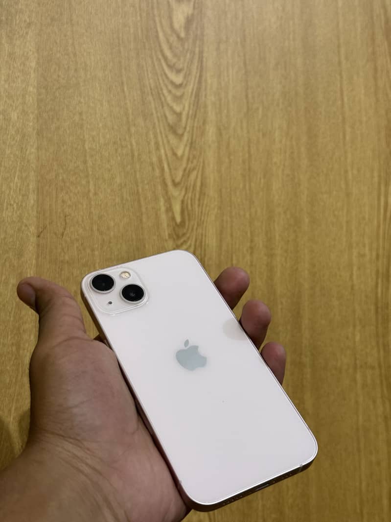 Apple iPhone 13 3