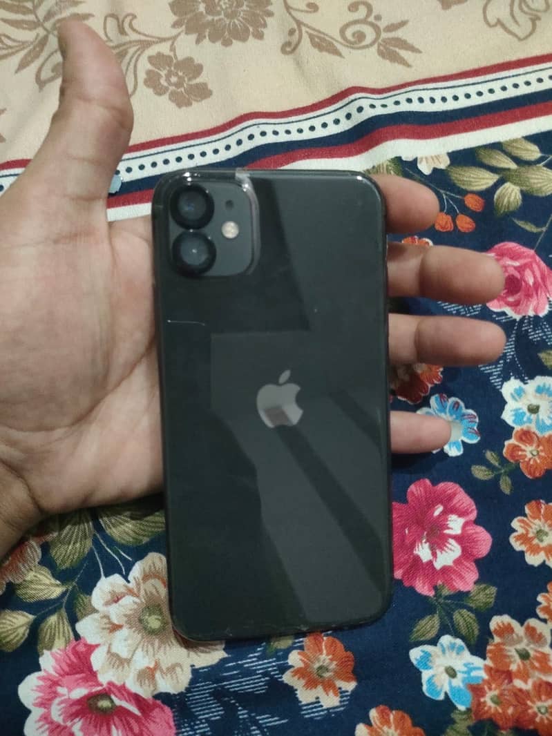 Apple iPhone 11 3